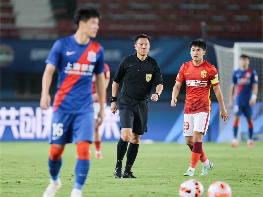 在国际游泳 在国际游泳